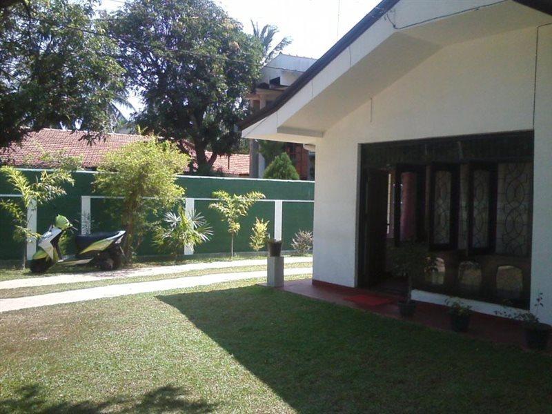 Mazz Homestay Negombo Exterior foto
