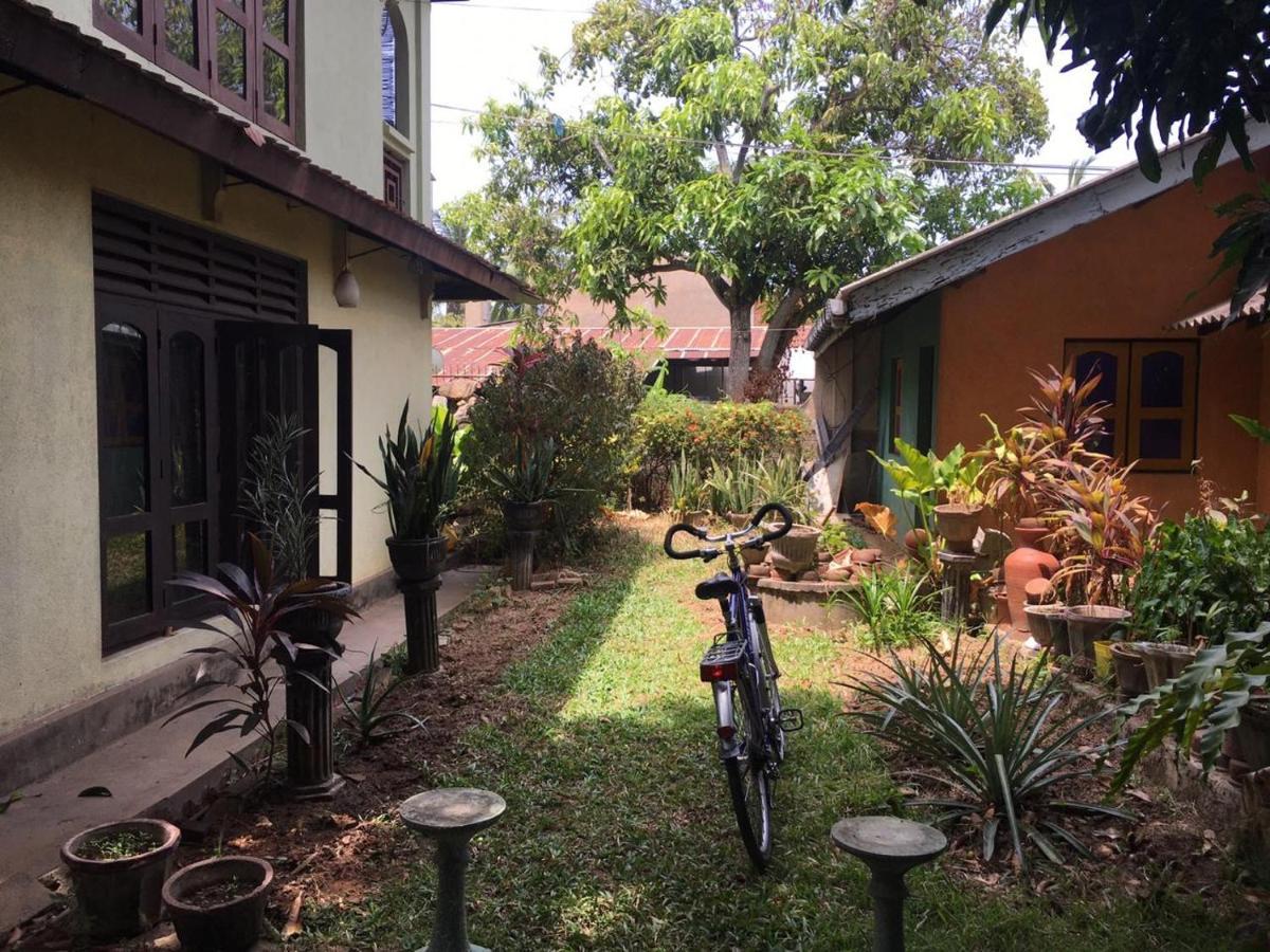 Mazz Homestay Negombo Exterior foto